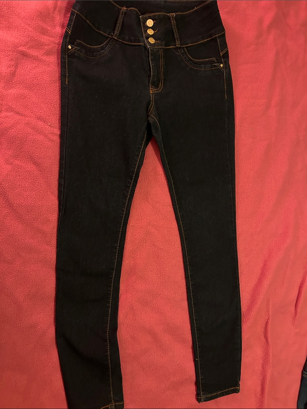 Women’s High-Rise Black Skinny Jeans with Triple Button Detail